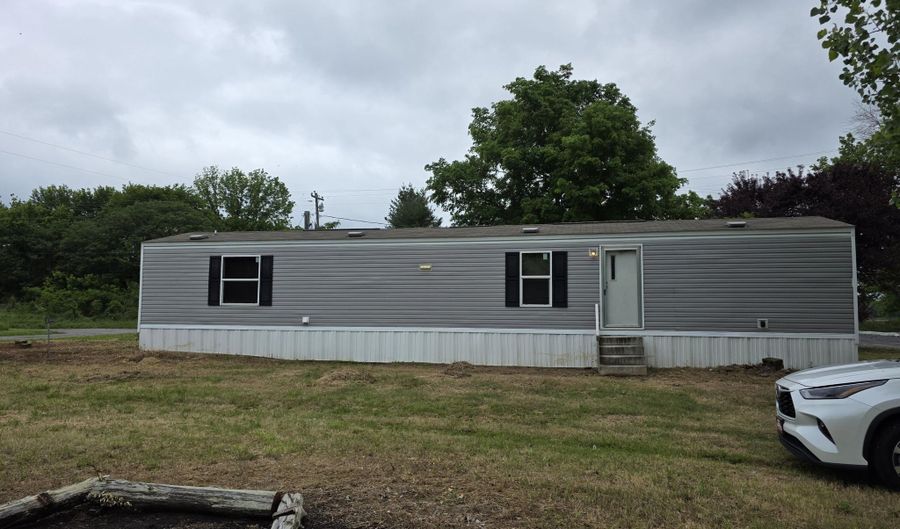 51 1st St, Almo, KY 42020 - 2 Beds, 2 Bath