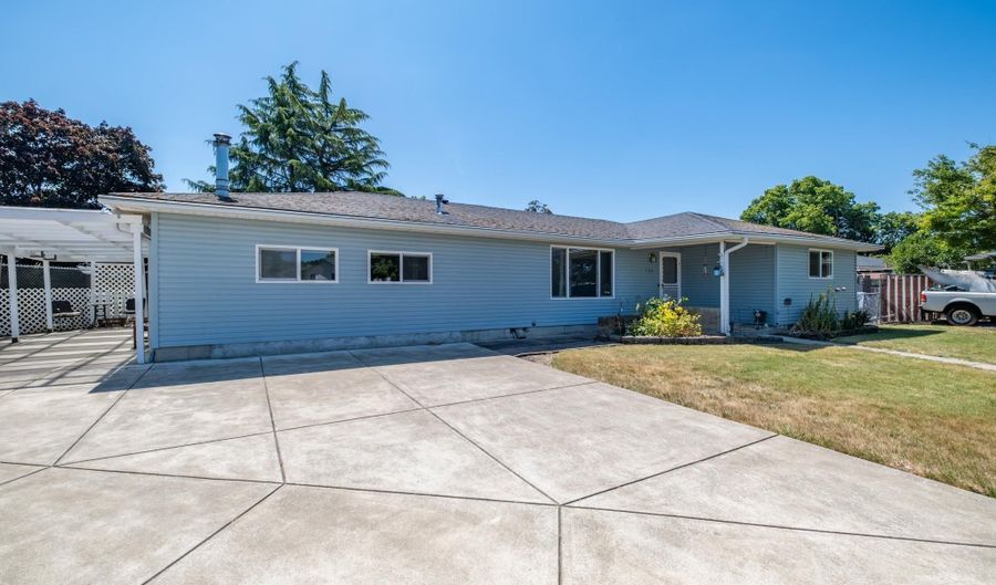 740 36th Pl SE, Albany, OR 97322 - 3 Beds, 2 Bath