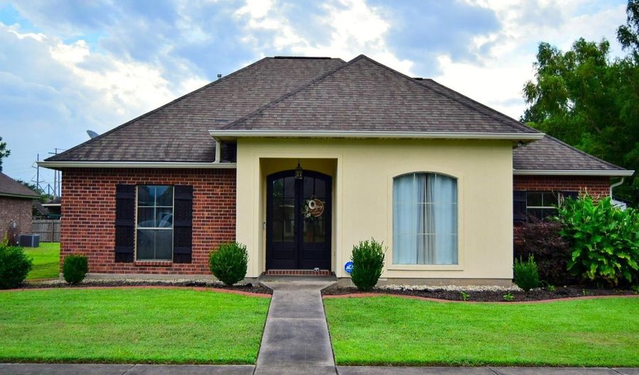 7155 Rue Nouvelle-ecosse, Addis, LA 70710 - 3 Beds, 2 Bath