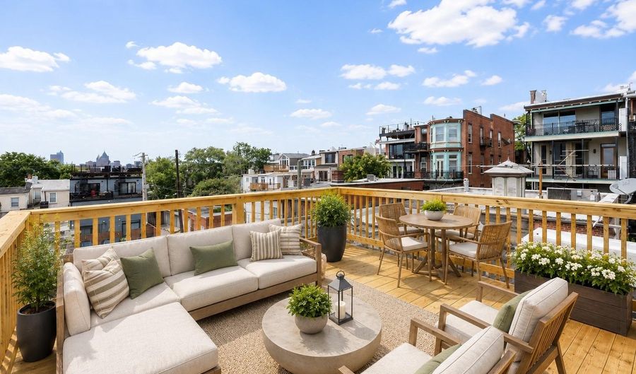 203 S MADEIRA St, Baltimore, MD 21231 - 2 Beds, 2 Bath