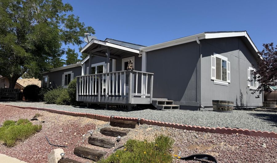 116 Walker St, Gardnerville, NV 89410 - 3 Beds, 2 Bath