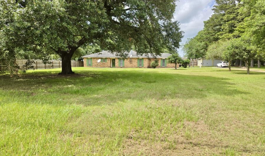 3023 Jacqulyn St, Abbeville, LA 70510 - 3 Beds, 3 Bath