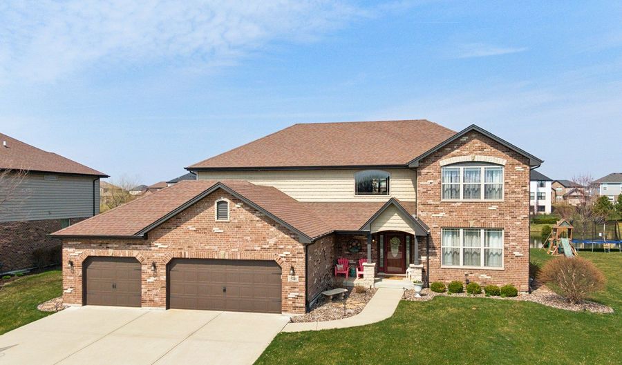 15740 Valley View St, New Lenox, IL 60451 - 4 Beds, 4 Bath