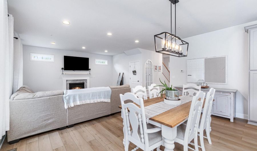 4512 FLINTVILLE Rd, Whiteford, MD 21160 - 3 Beds, 3 Bath