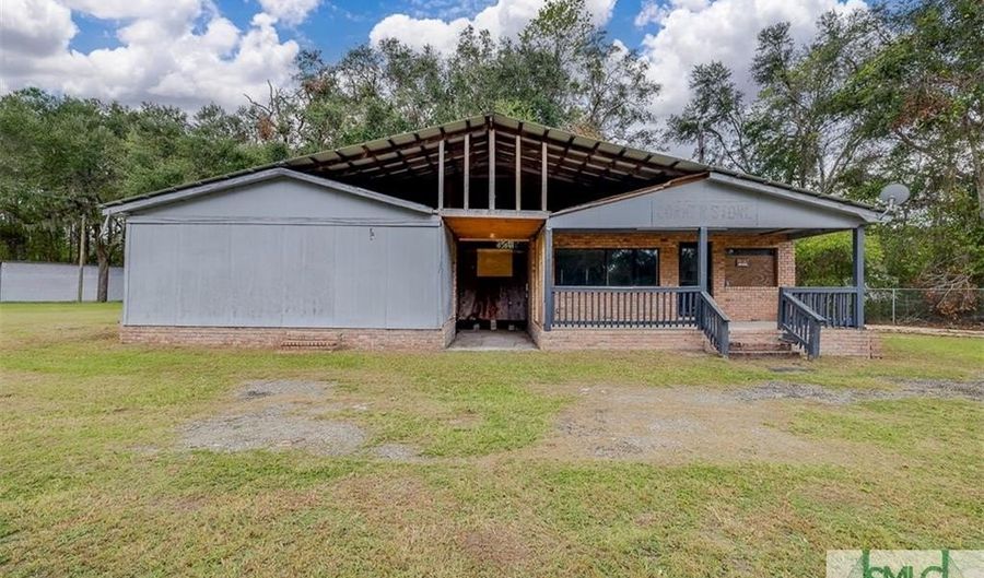 667 Godfrey Rd SE, Allenhurst, GA 31301 - 0 Beds, 4 Bath