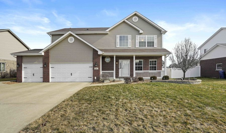 840 S Anderson Rd, New Lenox, IL 60451 - 4 Beds, 3 Bath