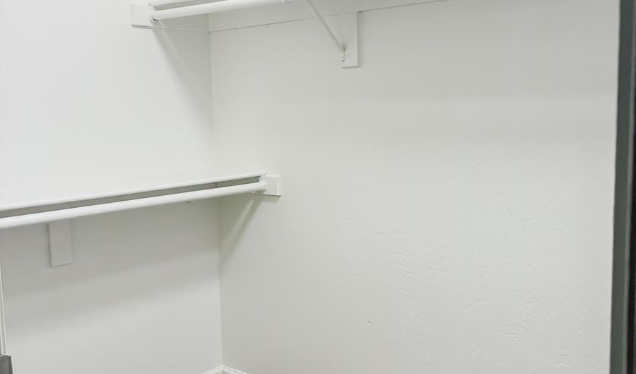 9105 W RAVEN Dr, Arizona City, AZ 85123 - 3 Beds, 2 Bath