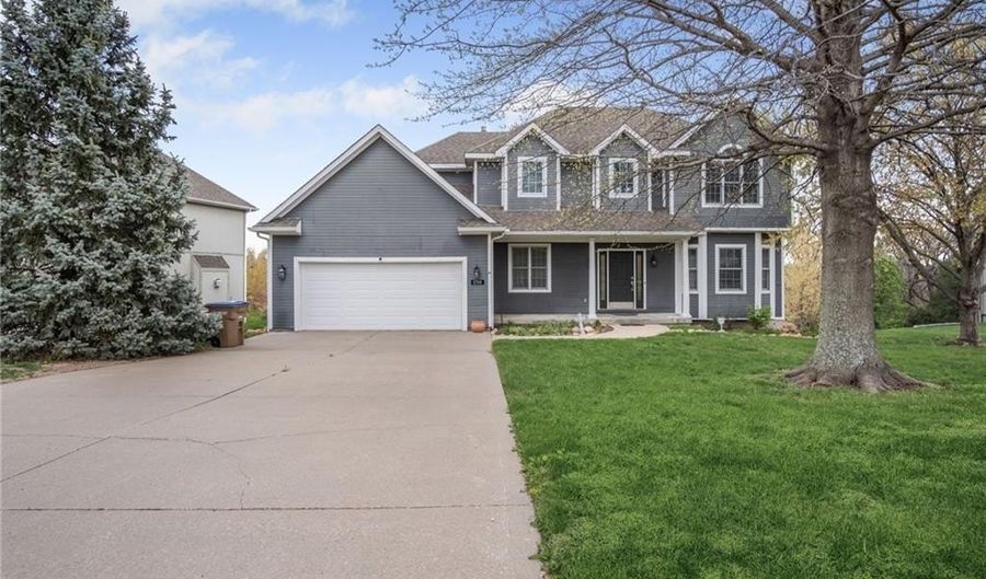 1708 Brookdale Dr, Atchison, KS 66002 - 4 Beds, 4 Bath