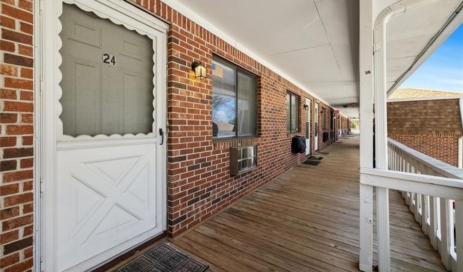 569 Smithfield Rd 24, North Providence, RI 02904 - 2 Beds, 2 Bath