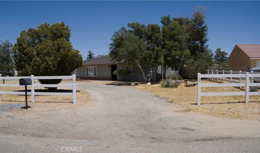 13033 Chief Joseph, Apple Valley, CA 92308 - 3 Beds, 2 Bath