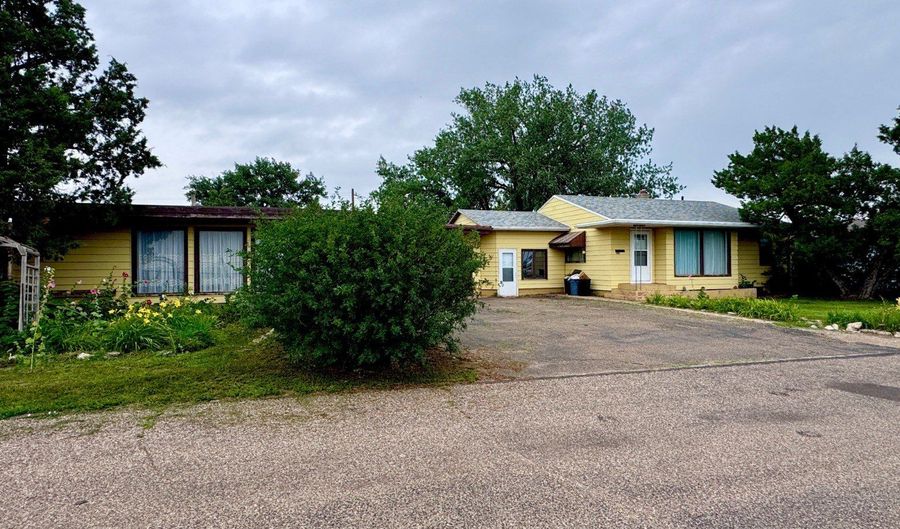 103 Hwy 12 E, Bowman, ND 58623 - 4 Beds, 3 Bath