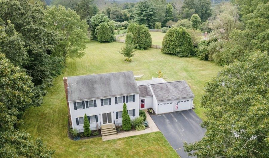 261 Brown Rd, Brooklyn, CT 06234 - 4 Beds, 3 Bath