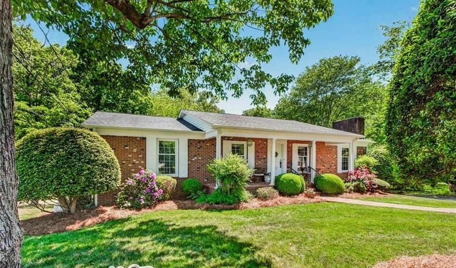 2349 Lambert Dr, Asheboro, NC 27205 - 3 Beds, 2 Bath