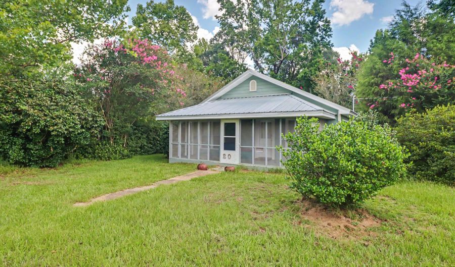 202 Saint John Rd, Brooklyn, MS 39425 - 2 Beds, 1 Bath