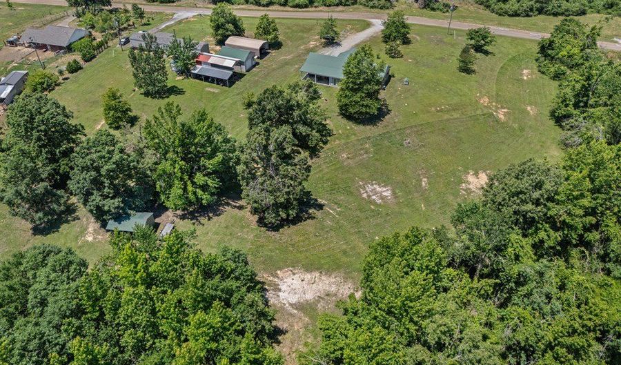 34 County Road 291, Abbeville, MS 38601 - 2 Beds, 2 Bath
