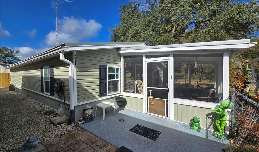 55135 5TH St, Astor, FL 32102 - 2 Beds, 2 Bath