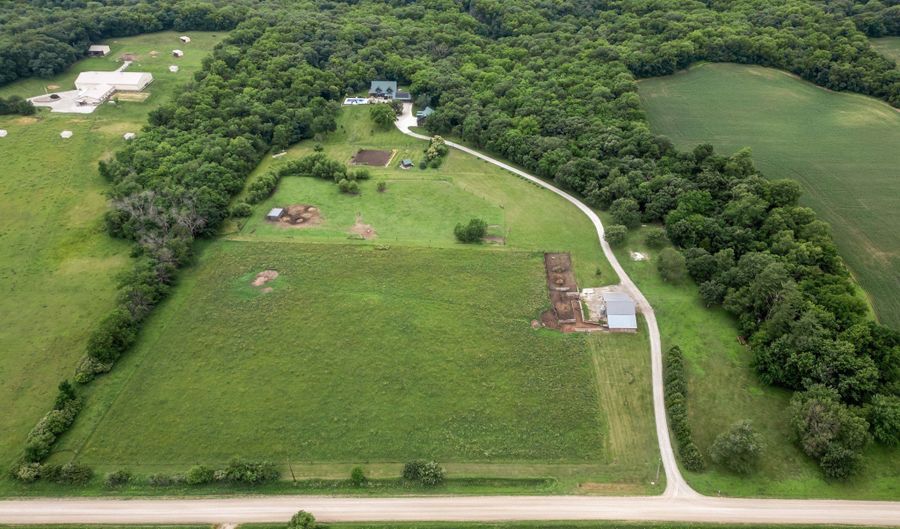 25143 Sportsmans Club Rd, Adel, IA 50003 - 4 Beds, 5 Bath