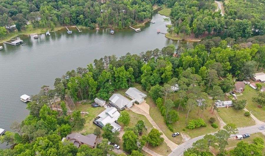 683 Calhoun Dr, Abbeville, AL 36310 - 3 Beds, 2 Bath