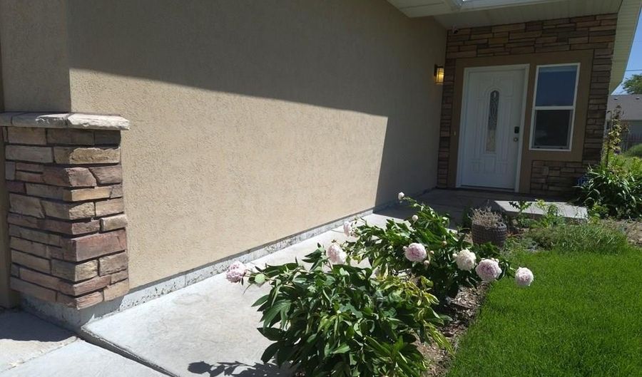 2103 Fort Hall Ave, American Falls, ID 83211 - 3 Beds, 2 Bath