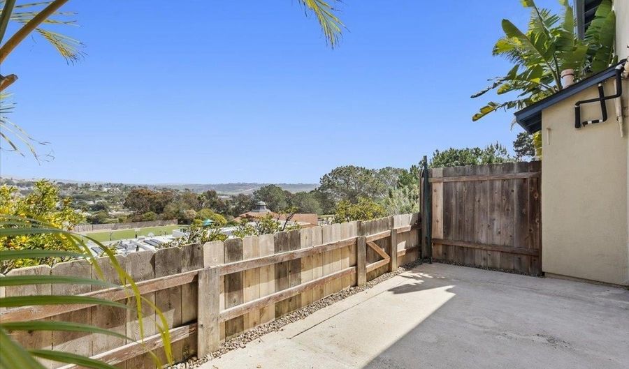 638 E Solana Cir, Solana Beach, CA 92075 - 2 Beds, 1 Bath