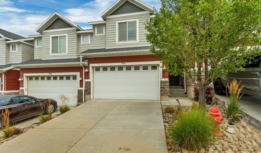 716 W BROAD STRIPES Dr, Bluffdale, UT 84065 - 3 Beds, 2 Bath
