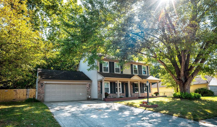 6393 Barberry Dr, Avon, IN 46123 - 3 Beds, 3 Bath