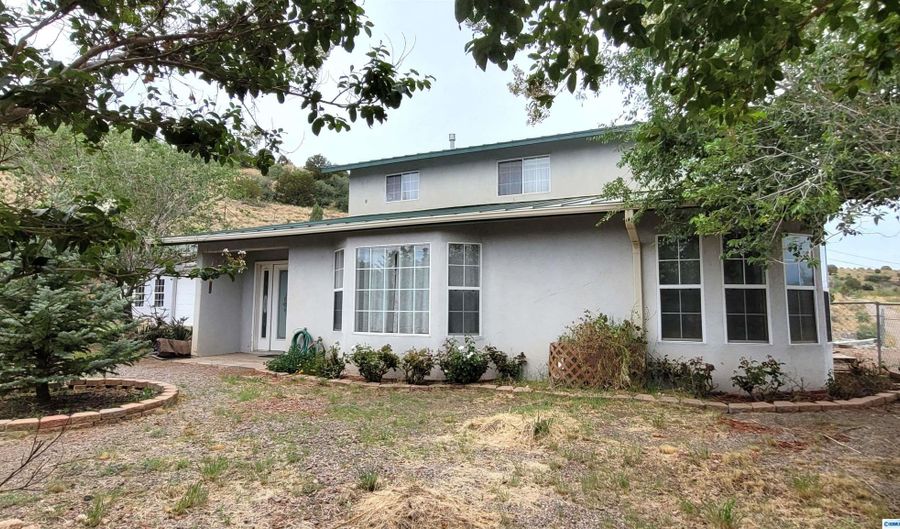 1401 Royal St, Bayard, NM 88023 - 5 Beds, 4 Bath