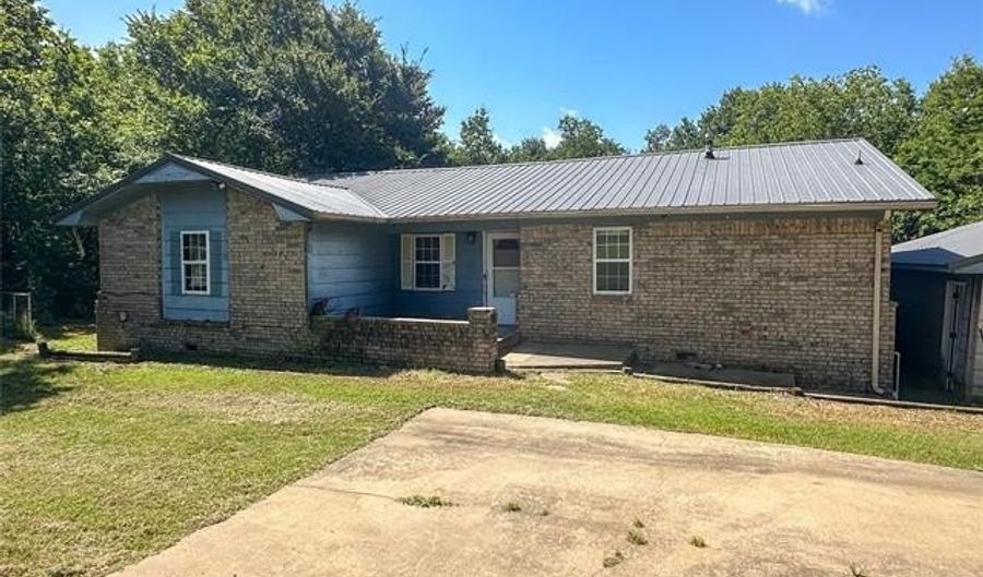 129 Country Aire, McAlester, OK 74501 - 4 Beds, 2 Bath