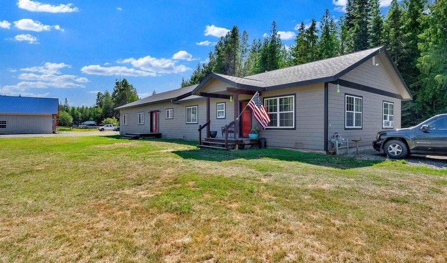 2692 Kootenai Trail Rd, Bonners Ferry, ID 83805 - 5 Beds, 3 Bath
