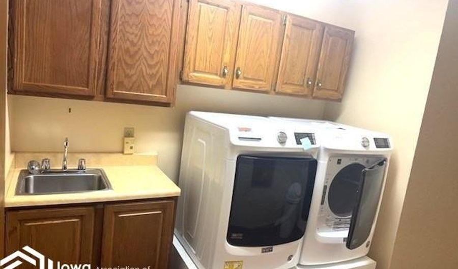 215 E McGregor St 5, Algona, IA 50511 - 2 Beds, 2 Bath