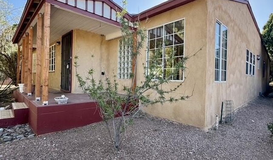 5 Gardner St, Bisbee, AZ 85603 - 3 Beds, 2 Bath