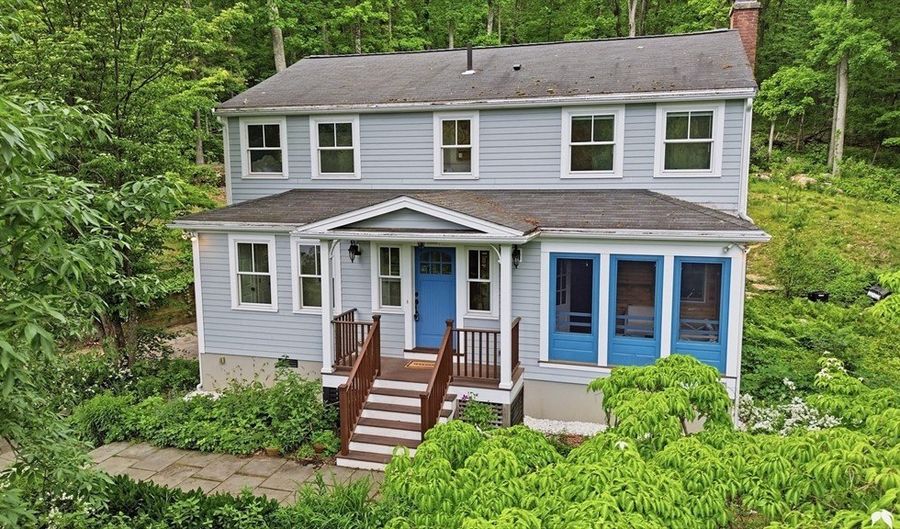 39 Ethan Allen Dr, Acton, MA 01720 - 4 Beds, 3 Bath