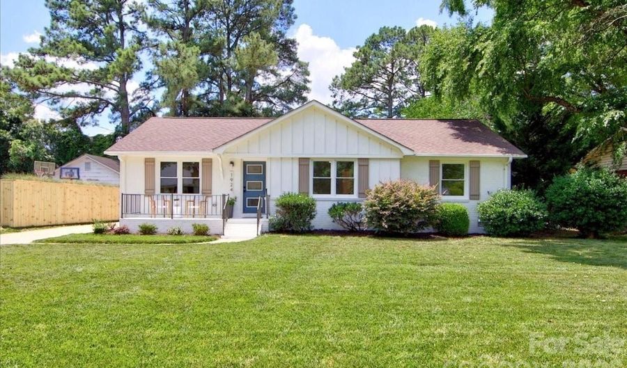 1924 Bentley Pl, Charlotte, NC 28205 - 3 Beds, 3 Bath