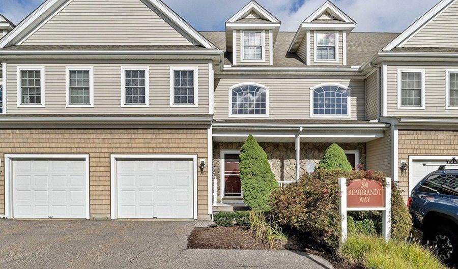 305 Rembrandt Way 305, Abington, MA 02351 - 2 Beds, 3 Bath