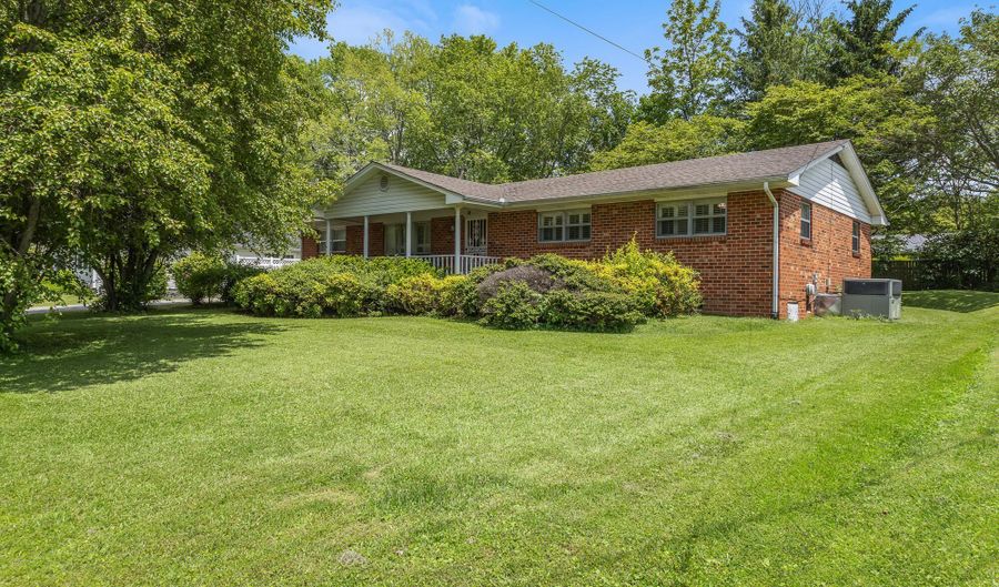 513 Long Mill Rd, Athens, TN 37303 - 3 Beds, 2 Bath