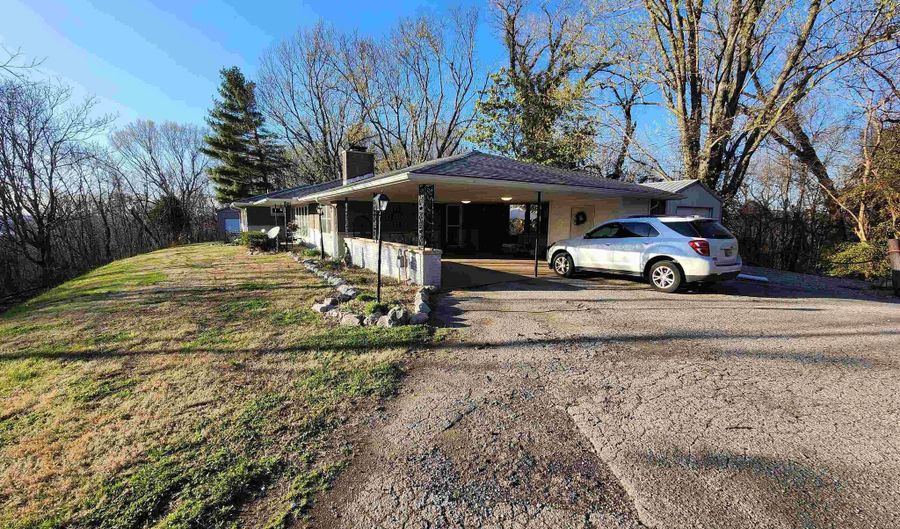 3610 Maple Heights St, Cannelton, IN 47520 - 3 Beds, 2 Bath