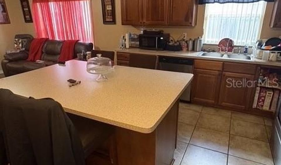 1165 SHEELER HILLS Dr, Apopka, FL 32703 - 4 Beds, 3 Bath