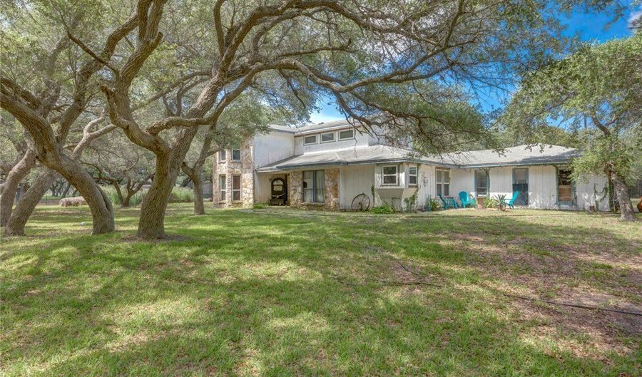 2281 County Road 1942, Aransas Pass, TX 78336 - 5 Beds, 3 Bath