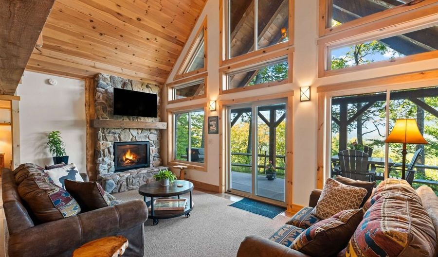 199 Mittenwald Strasse, Bartlett, NH 03812 - 4 Beds, 5 Bath