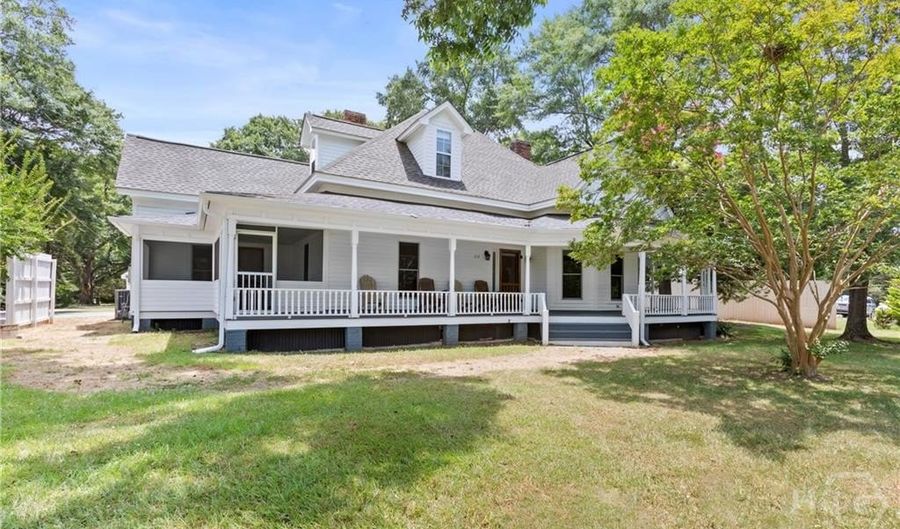 212 Yancey Rd, Arnoldsville, GA 30619 - 3 Beds, 3 Bath