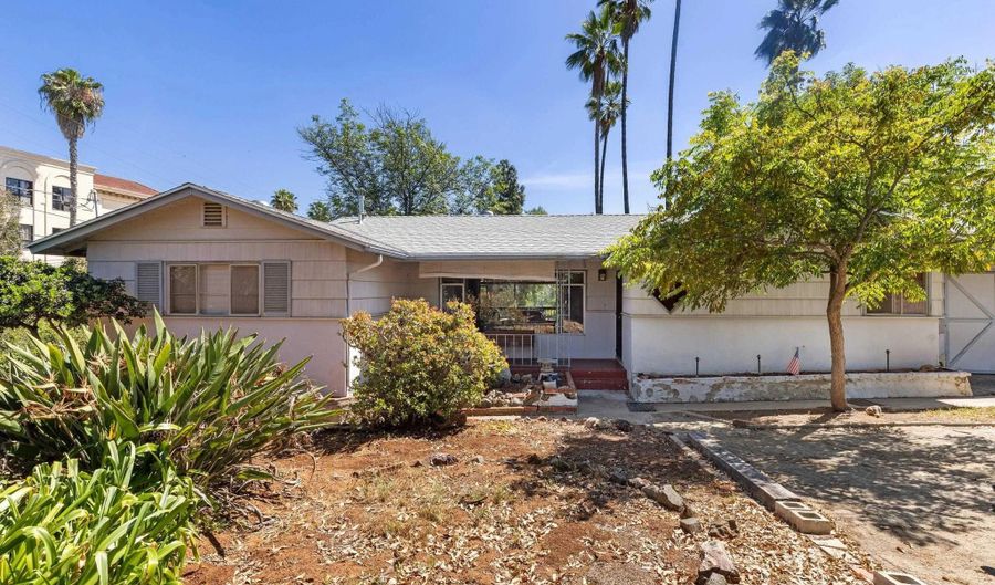 9361 Hollyhock Rd, Spring Valley, CA 91977 - 3 Beds, 2 Bath