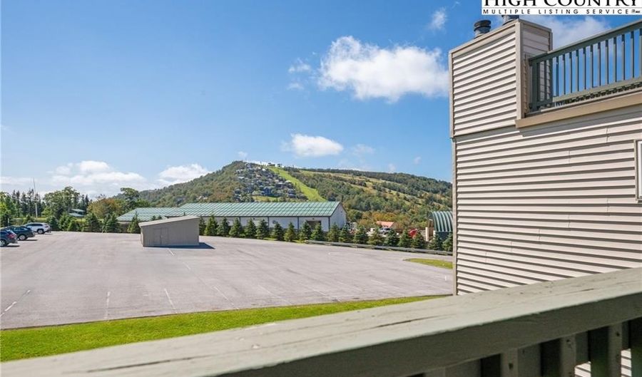 301 Pinnacle Inn Rd 3207, Beech Mountain, NC 28604 - 2 Beds, 2 Bath