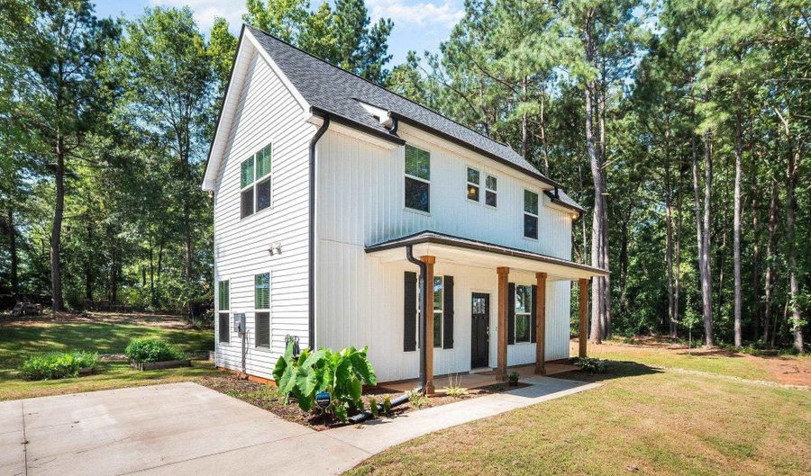 208 Big Woods Cir, Belton, SC 29627 - 3 Beds, 3 Bath