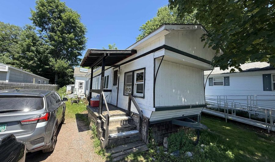64 Avenue C, Burlington, VT 05408 - 3 Beds, 1 Bath