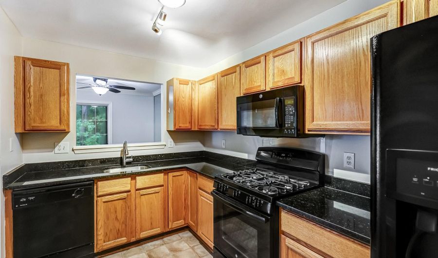 6604 NETTIES Ln 1204, Alexandria, VA 22315 - 2 Beds, 3 Bath