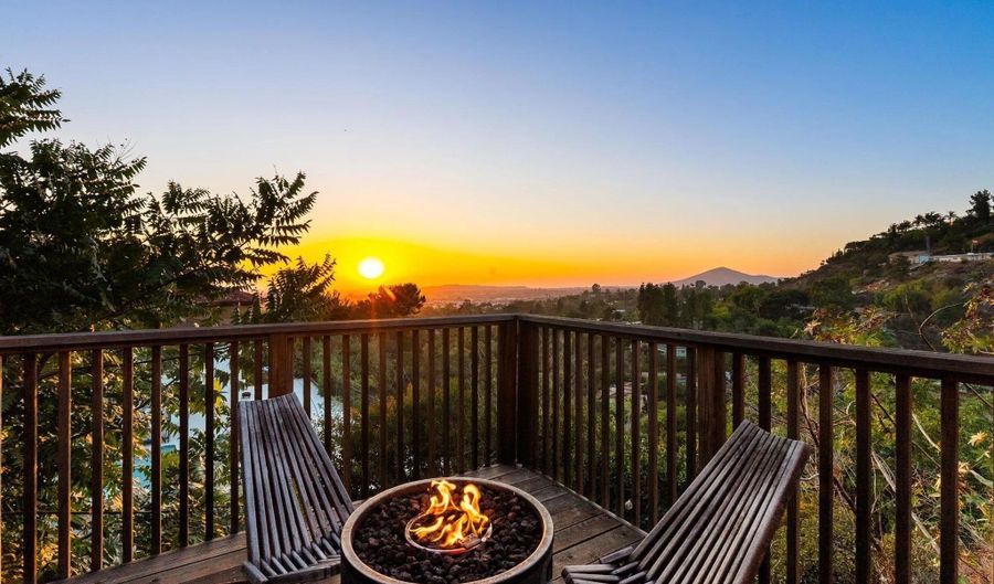 9586 Alto Dr, La Mesa, CA 91941 - 6 Beds, 2 Bath