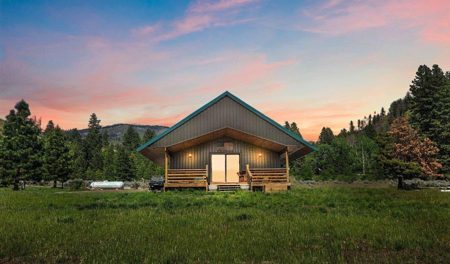 2267 Private Rd 1, Cambridge, ID 83610 - 2 Beds, 2 Bath