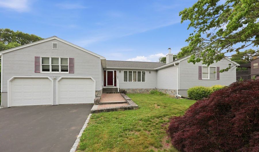 7 Dogwood Dr, Ansonia, CT 06401 - 3 Beds, 3 Bath