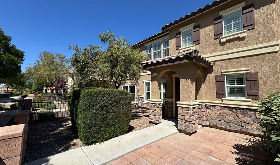 2072 Waterlily View St, Henderson, NV 89044 - 2 Beds, 3 Bath