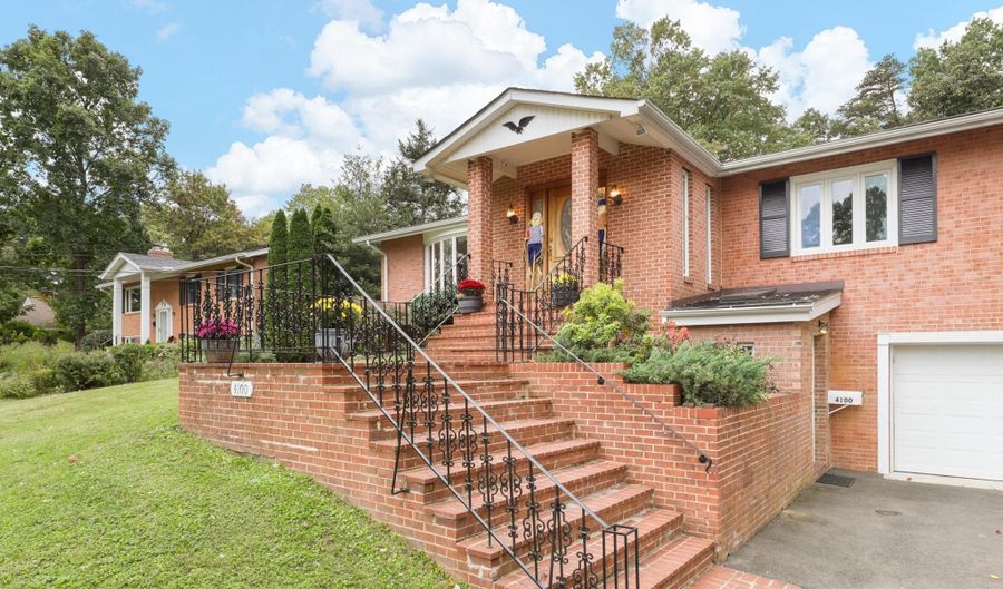 4100 DOWNING St, Annandale, VA 22003 - 4 Beds, 3 Bath